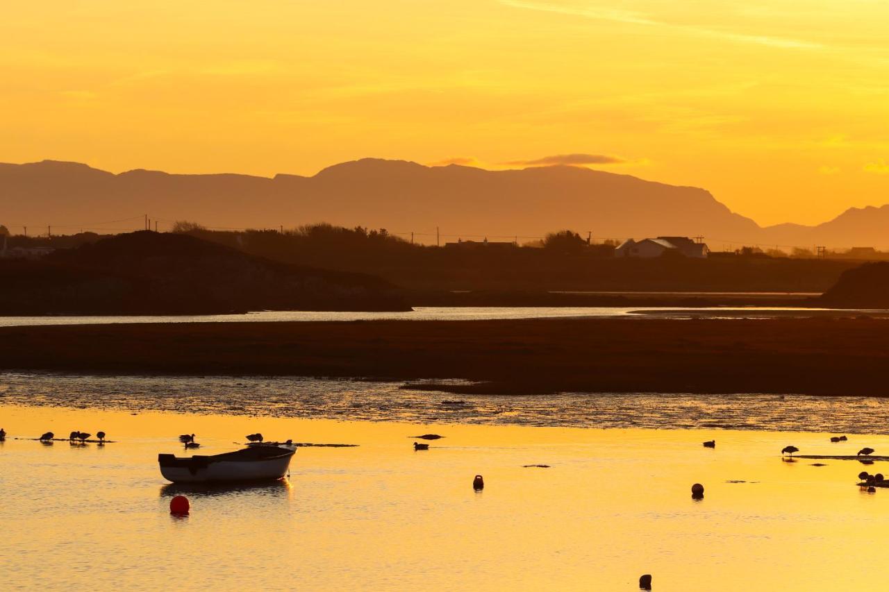 Caban Cariad Holyhead Buitenkant foto